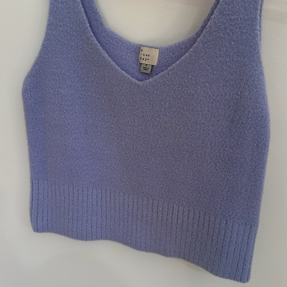 Light purple, soft, A New Day tank! - Picture 2 of 2